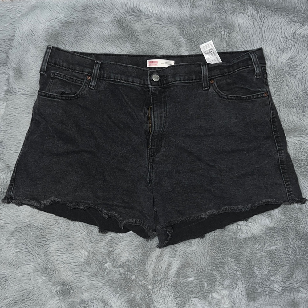 Levi High Rise Shorts